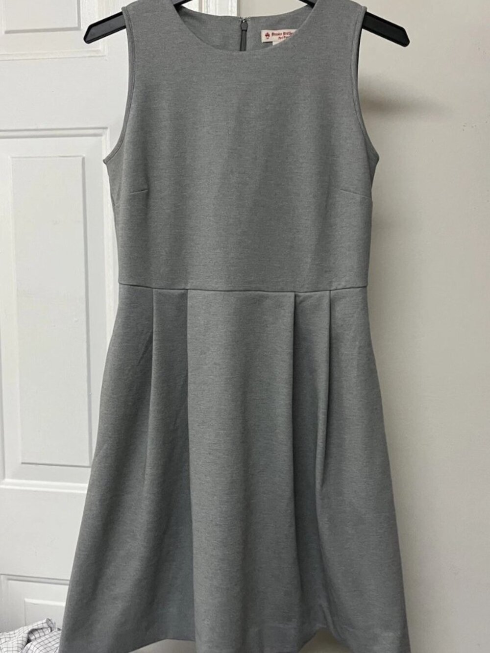 Brooks Brothers Red Fleece Dress Women  4 Grey Plaid Wool Sheath Sleeveless